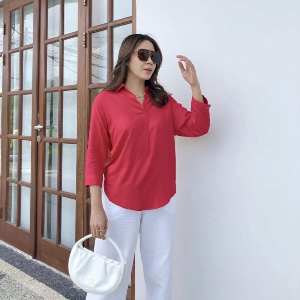 GFS SARRA VNECK RAYON DIAMOND SHIRT