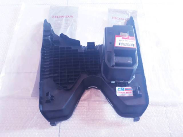 Step floor assy lantai atas pijakan kaki vario 125 150 esp lampu led  Original HONDA AHM