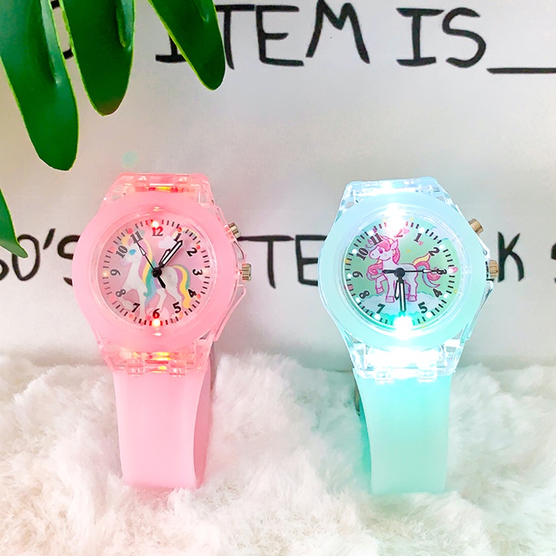 Jam Tangan Anak Gadis Unicorn Kartun Balita Mainan Bayi Jam Tangan Pelangi Kuda Gadis Bercahaya Berkedip Lampu Elektronik Jam Tangan