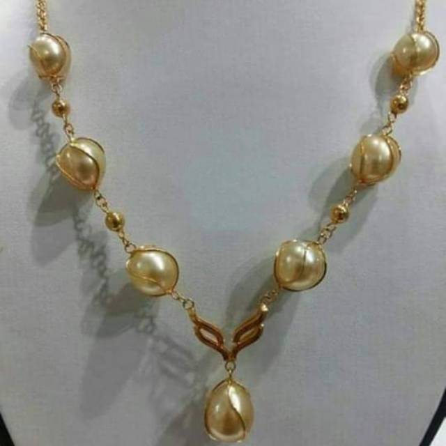 Kalung perak berlapis emas 24k dengan mutiara