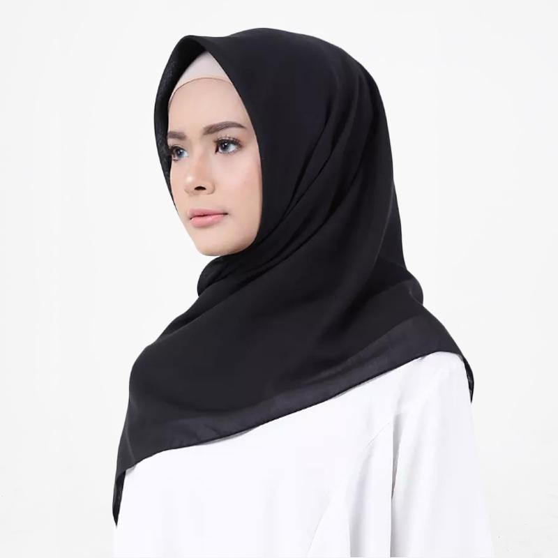 AV - JILBAB HITAM PUTIH SEKOLAH / KERJA HIJAB SEGI EMPAT POLI COTTON 110X110