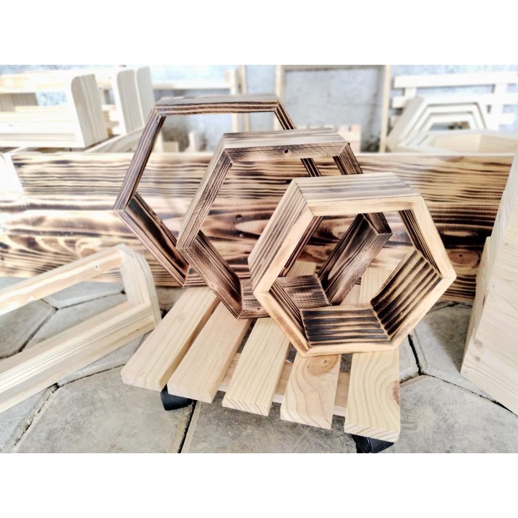 RAK DINDING HEXAGONAL KAYU JATI BELANDA SATUAN