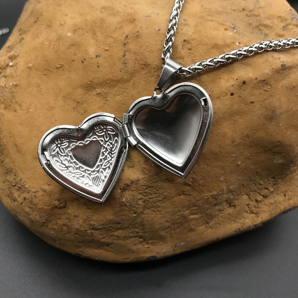 WONDERFUL Gift Necklace Fashion Pendant Photo Picture Locket Chain Lover Friend Men Women Jewelry Heart Shaped/Multicolor