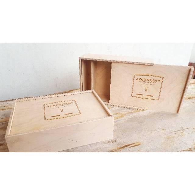 

Kotak Kayu HAMPERS Custom Logo Kotak Kado Gift Box Wooden Box Seserahan Pernikahan souvenir