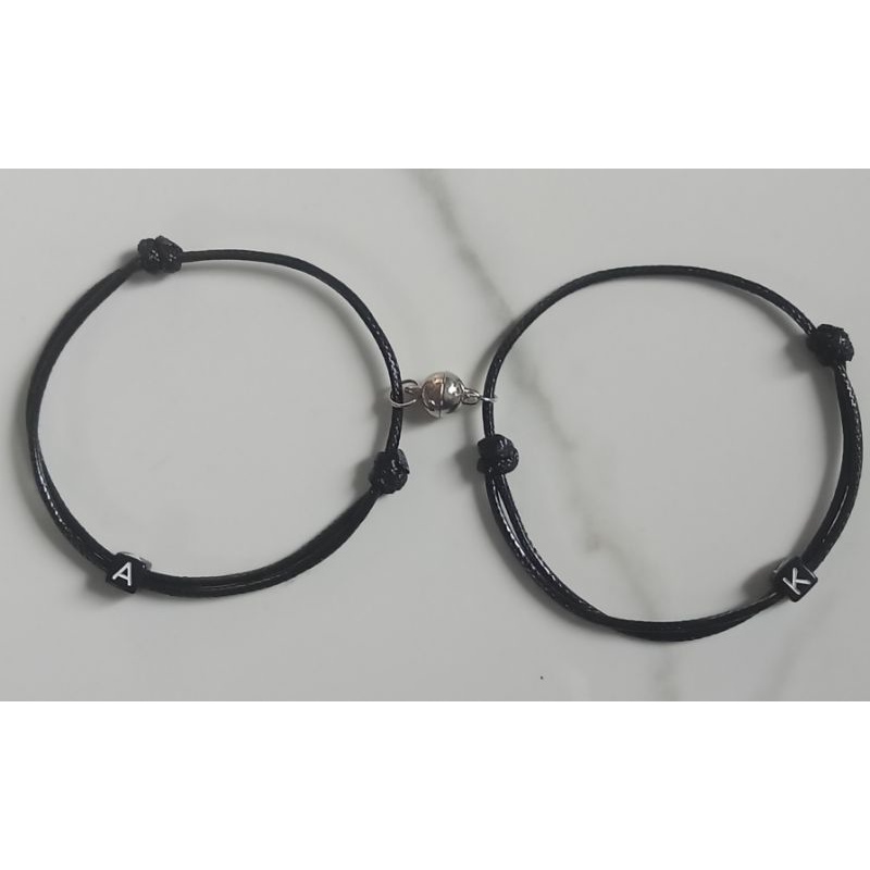 GELANG COUPLE MAGNET INISIAL TALI KOREA
