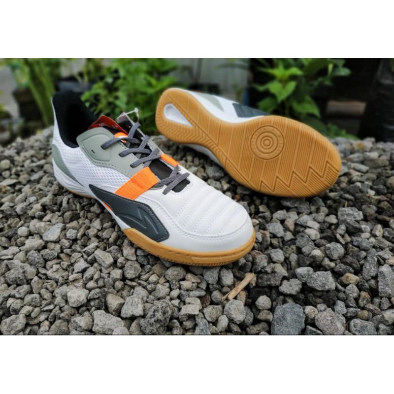 SPECS METASALA VOID IN WHITE ORTRANGE