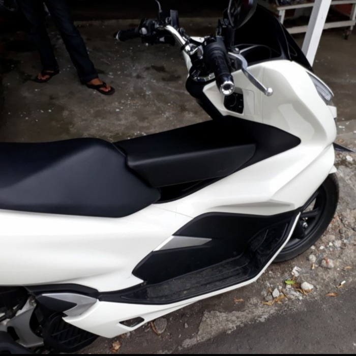 Jok Boncengan Anak Honda PCX 150 PCX 160 - Putih