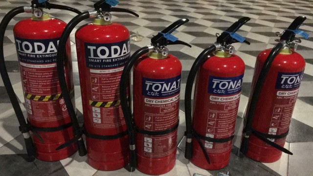 Apar 5 Kg / Pemadam Api 5kg / Set Komplit Toda By Tonata Fire Extinguisher