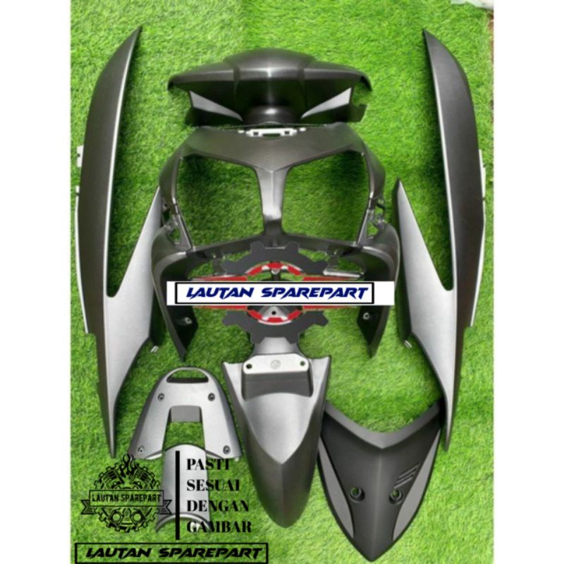 Full body halus Vario 110 karbu lama / Vario Cewe warna hitam doff ( Black Matte )