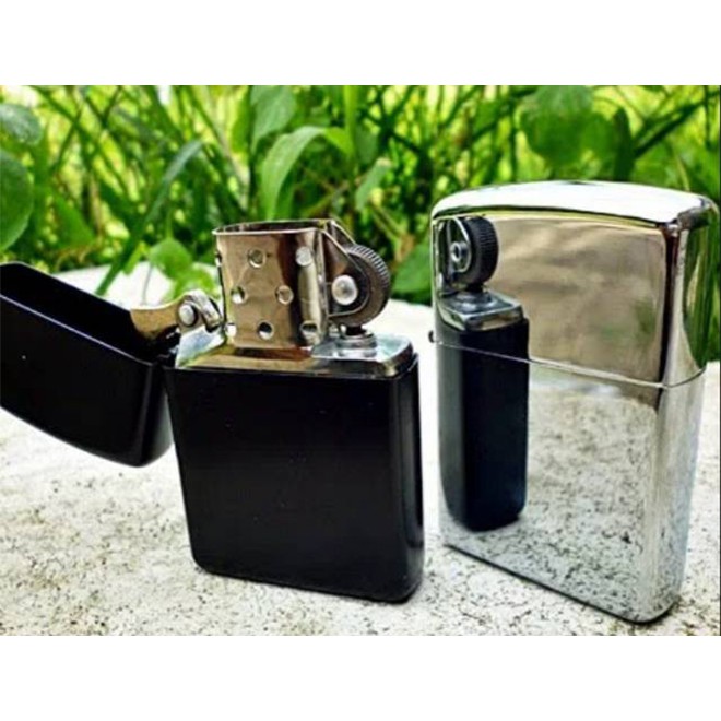 KOREK API ZIPPO POLOS SILVER DAN BLACK MANCIS ZIPPO CROME AND BLACK EKSLUSIF