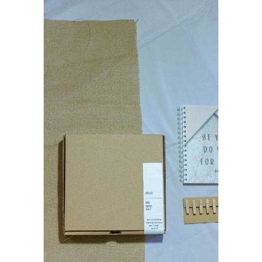 

Box hampers