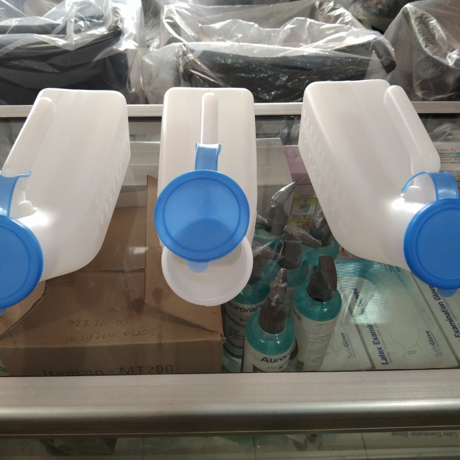 Urinal Cowok Tutup / Botol Penampung Air Seni / Urinal Plastik / Pispot Plastik Cowok - 100% Original