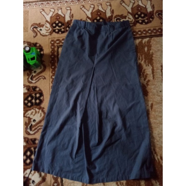 Preloved / PL Rok Abu-Abu Seragam Sekolah SMA Bekas