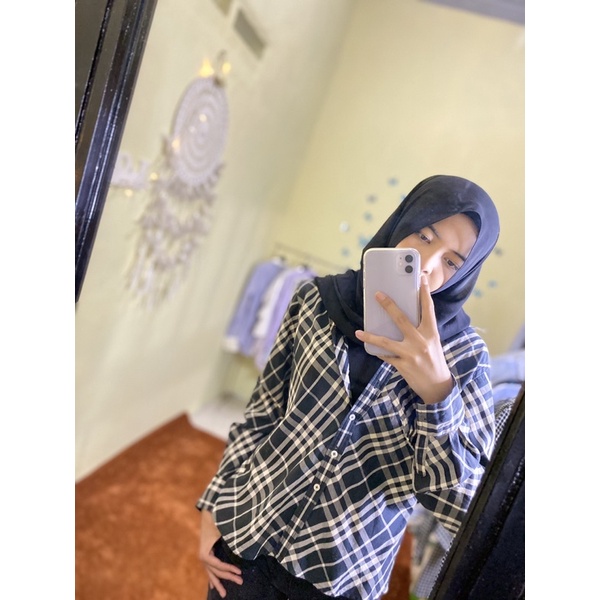 kemeja blouse branded. like new. kemeja blouse branded cantik. branded item, kemerja branded, kemeja