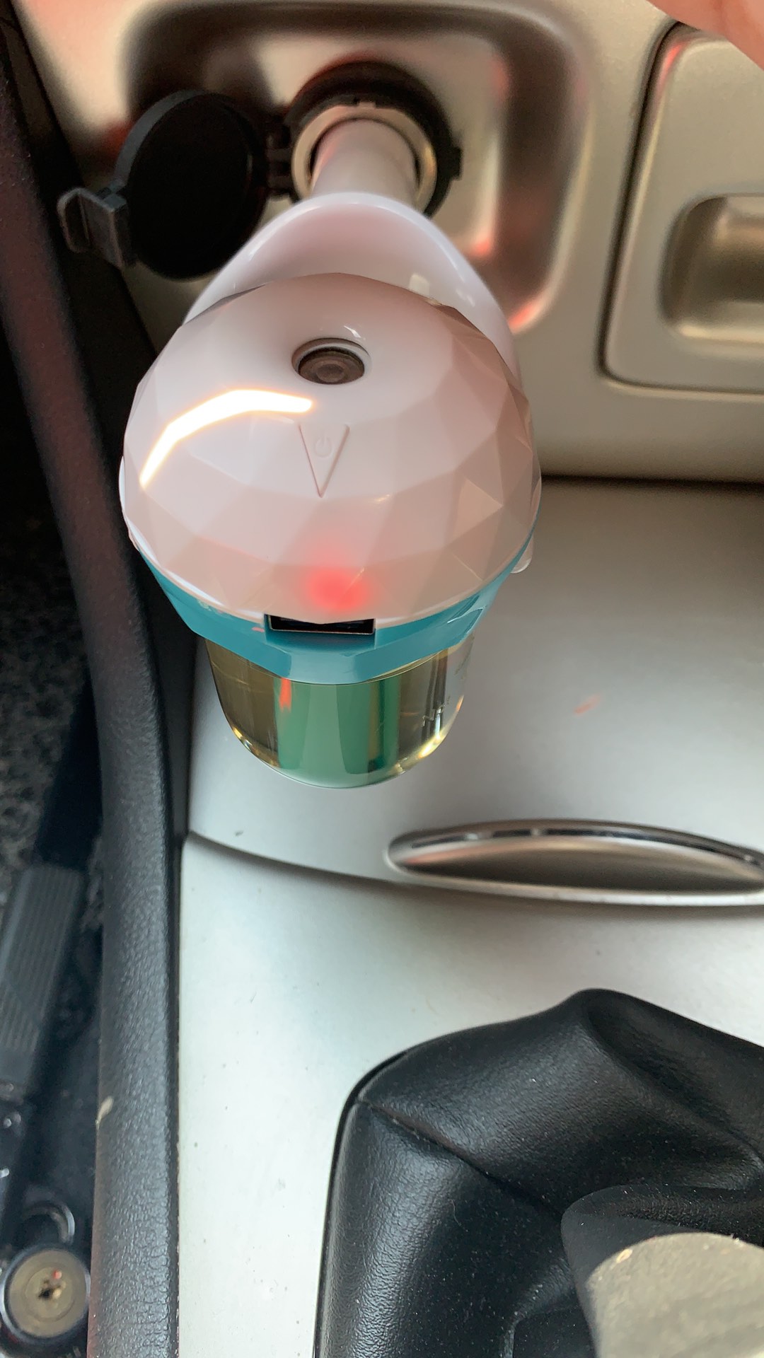 Murah !  Car Air Humidifier And Aromatherapy Essential Oil Diffuser Terlaris !