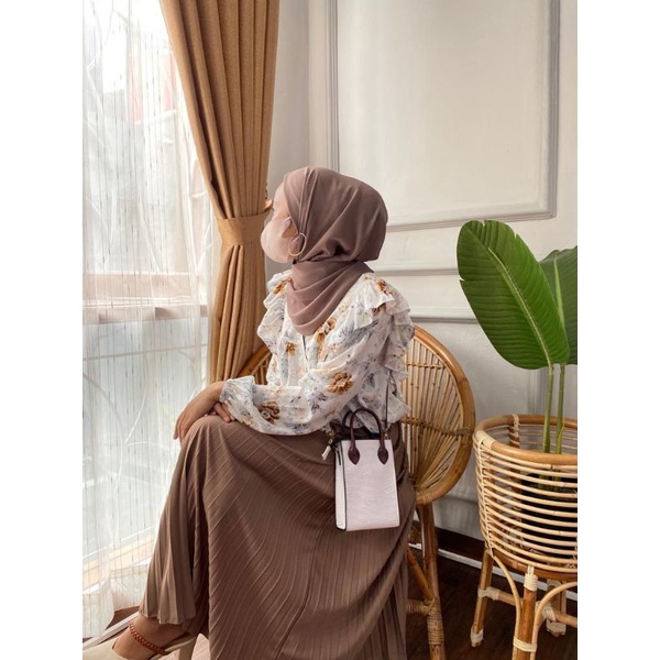 LamiKa Top | Denandra Atasan Lucu Bahu Ruffle Busui Friendly