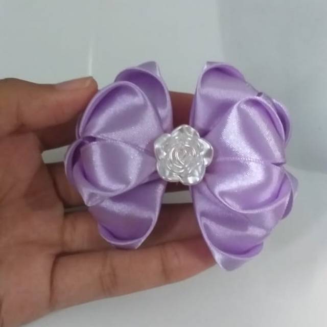 

Aplikasi Pita Handmade Resin bunga