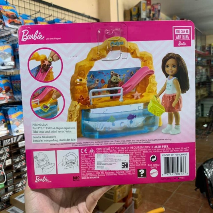 Barbie Club Chelsea Doll and Aquarium Playset