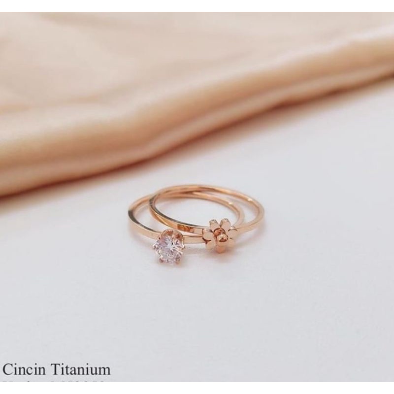 Cincin Titanium Asli Rosegold isi 2pc Titanium Premium Quality Anti karat Stainless steel ori 92