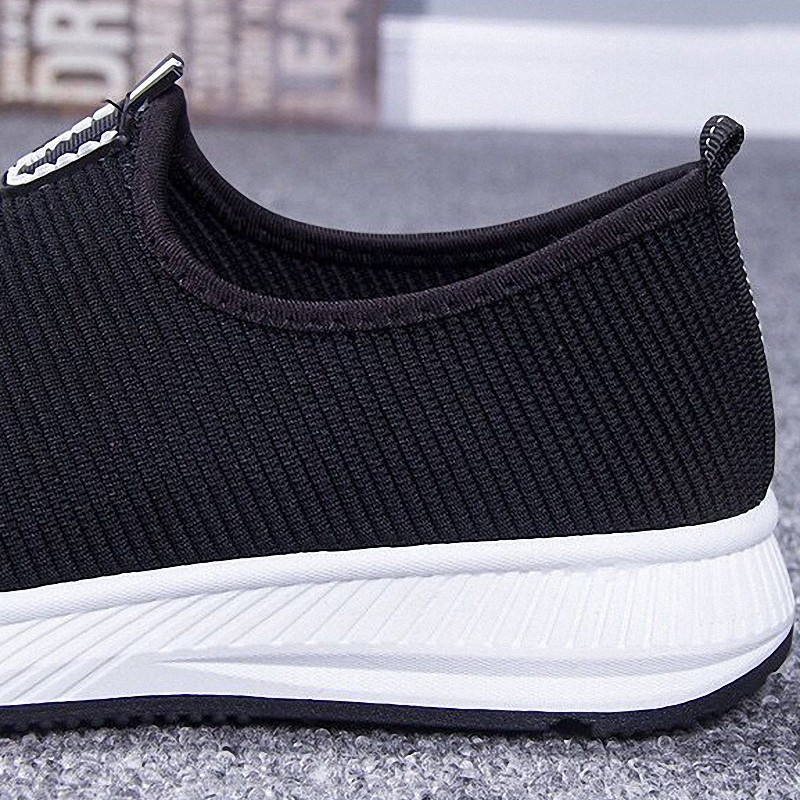 Toread Sepatu Slip On Pria Sepatu Casual Pria Antislip  Untuk Sekolah Hitam MC601