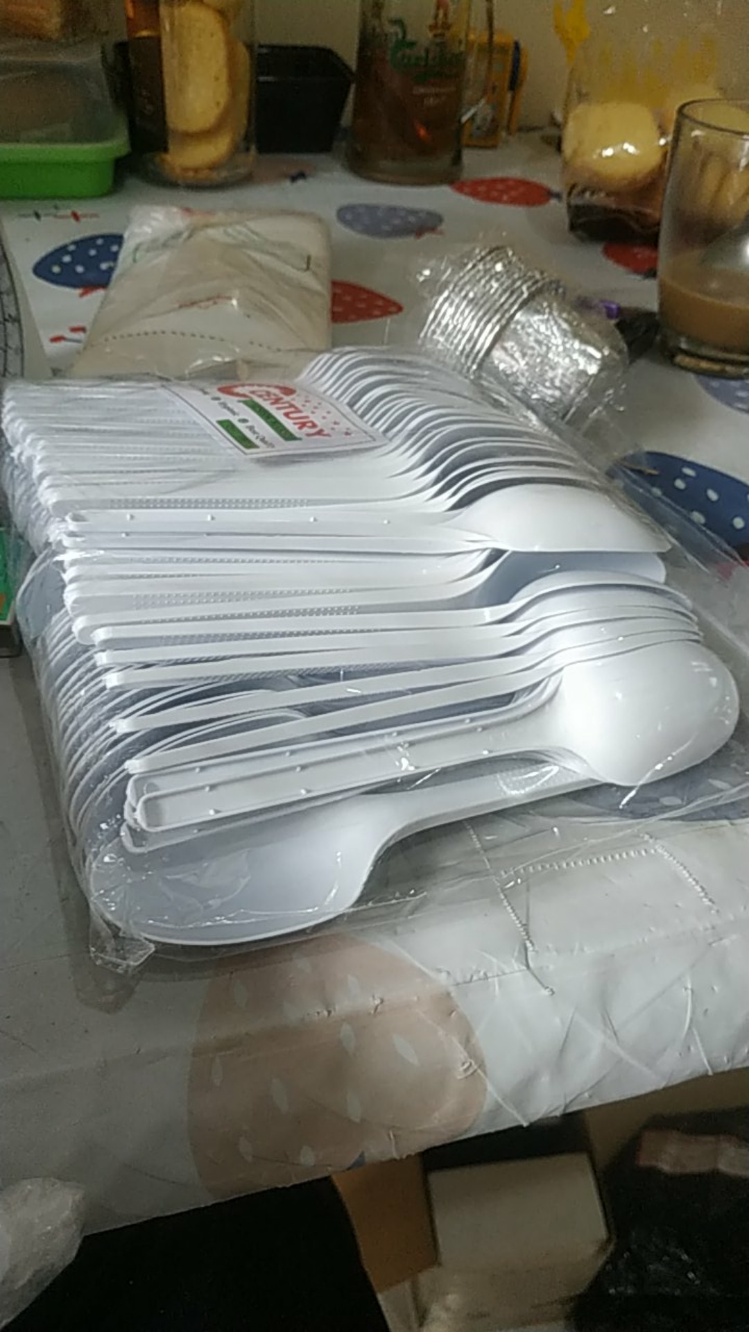 100pcs Sendok Makan Panjang (peralatan Makan Plastik Perlengkapan Catering Dapur Plastic Spoon)