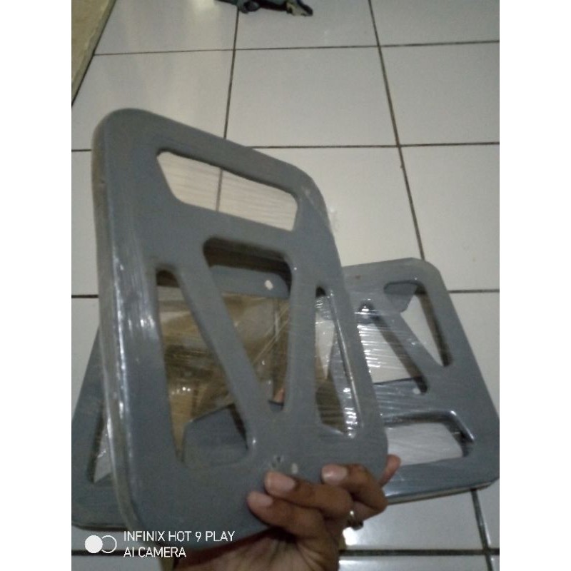 Tatakan Jok Belakang Vespa Vbb
