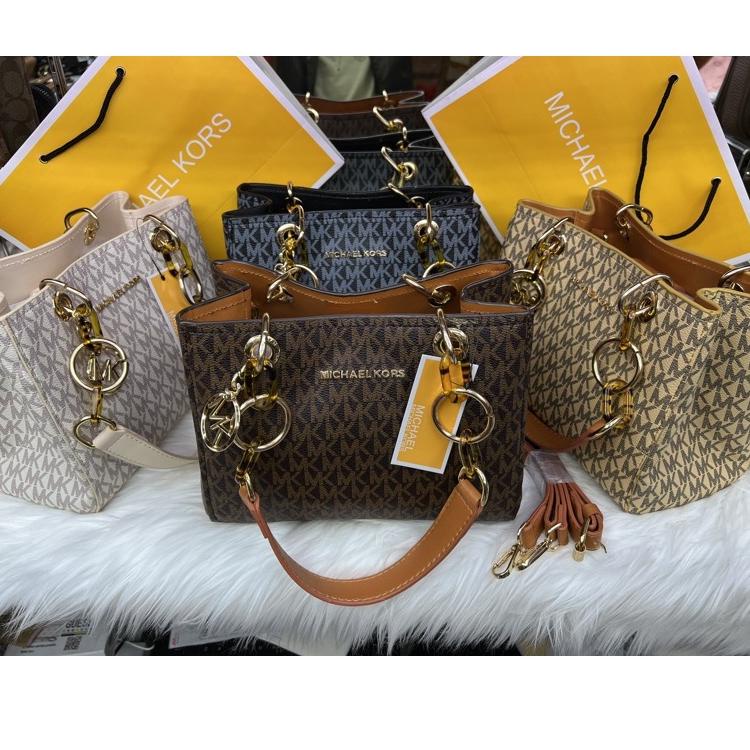 (STOK TERBATAS) MK Chintya Bahan Waterproof + Paperbag