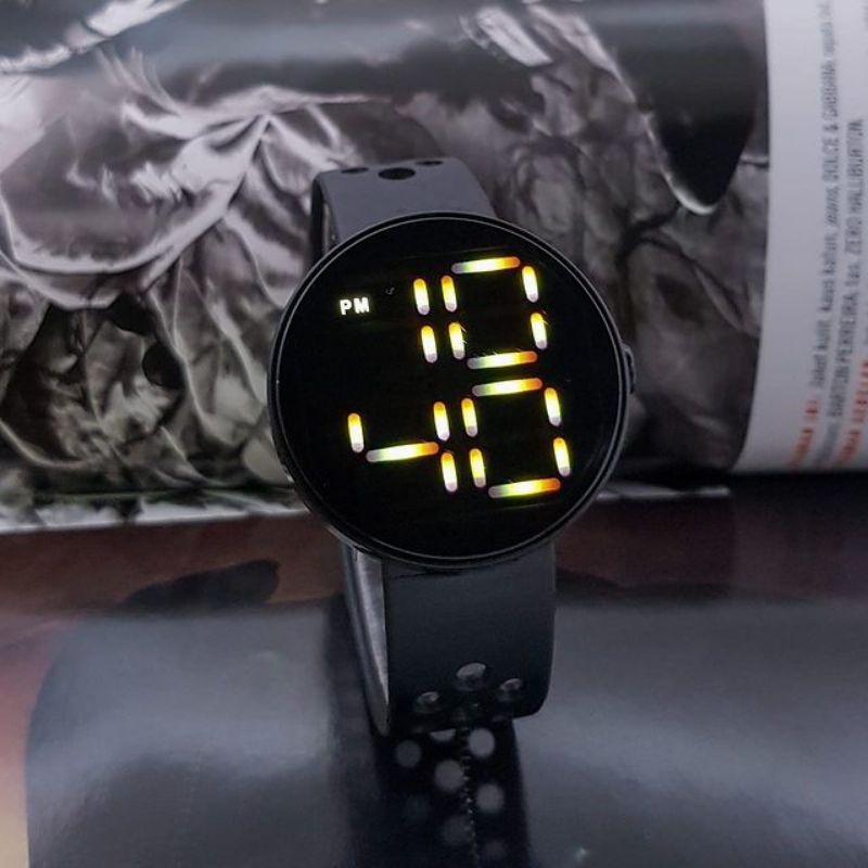 JAM TANGAN LED TERBARU UNISEX DIGITAL JAM TANGAN WATER RESISITANT  BAYAR DI TEMPAT FREW BATRAI CADANGAN