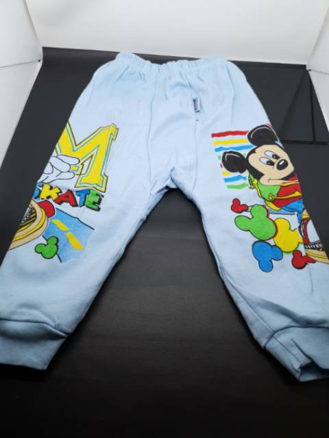 Celana panjang bayi warna uk M