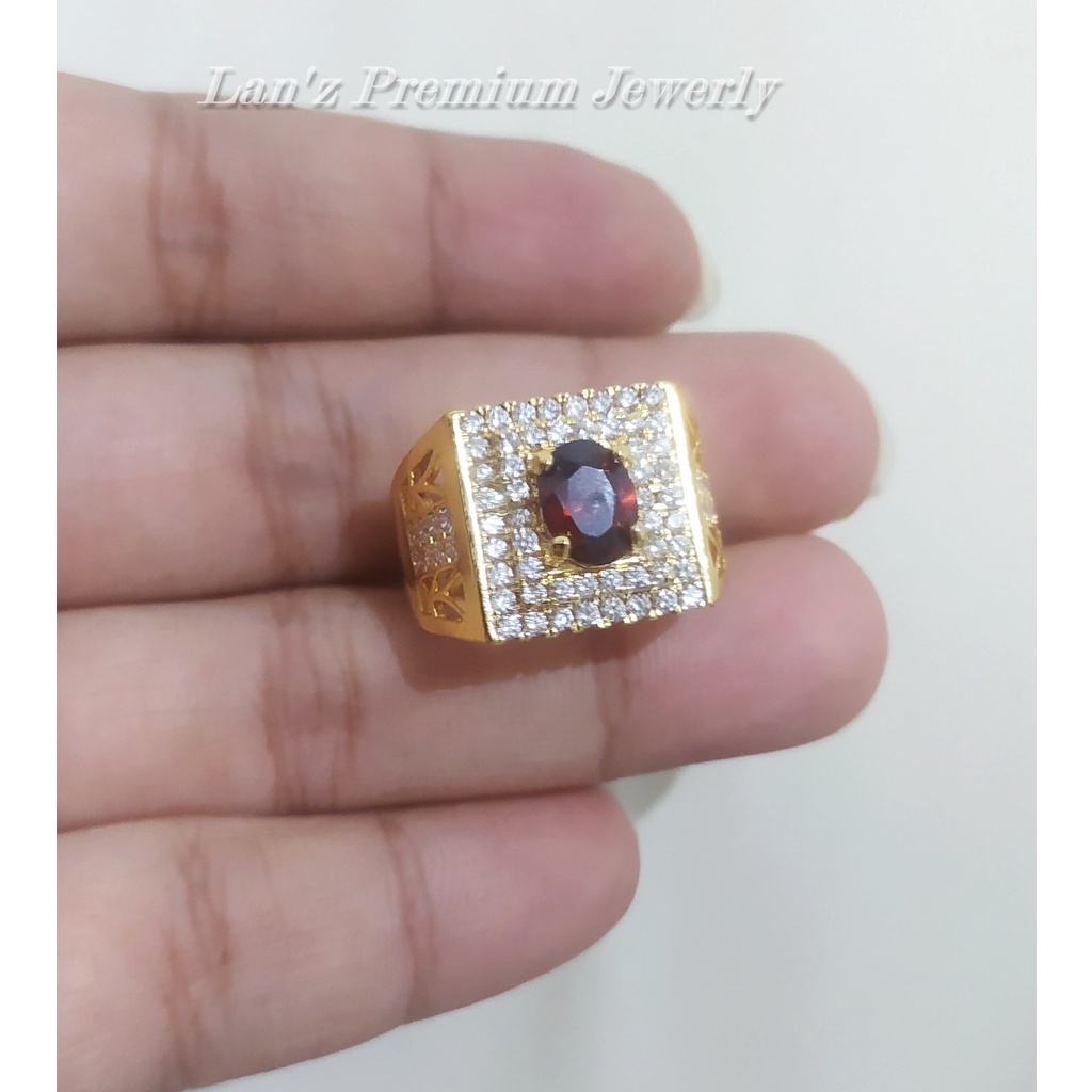 Cincin Pria Kotak Berlian Smith Merah Titanium 22 K