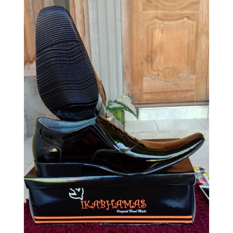 Sepatu PDH pendek