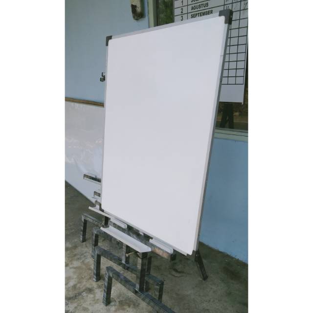 

Flip Chart Board kaki Segitiga