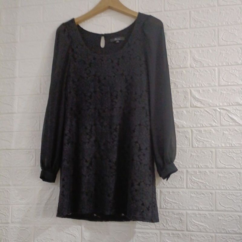 Short dress hitam lengan panjang balon