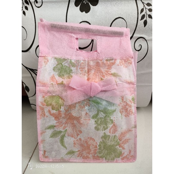 

Tas hajatan gagang Bambu/ tas hajatan pita