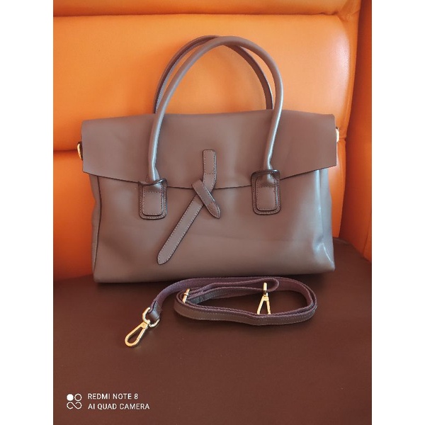 Tas kantor wanita Della stella