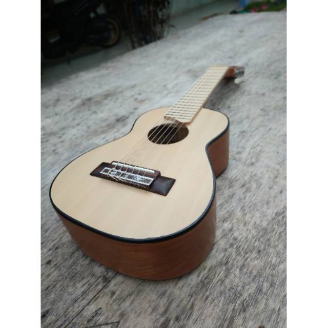 Gitar lele Gitar travelling