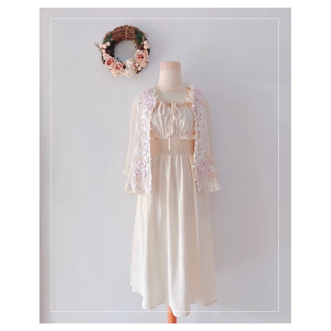 Cotton cardigan cantik dengan detail bunga bordir indah