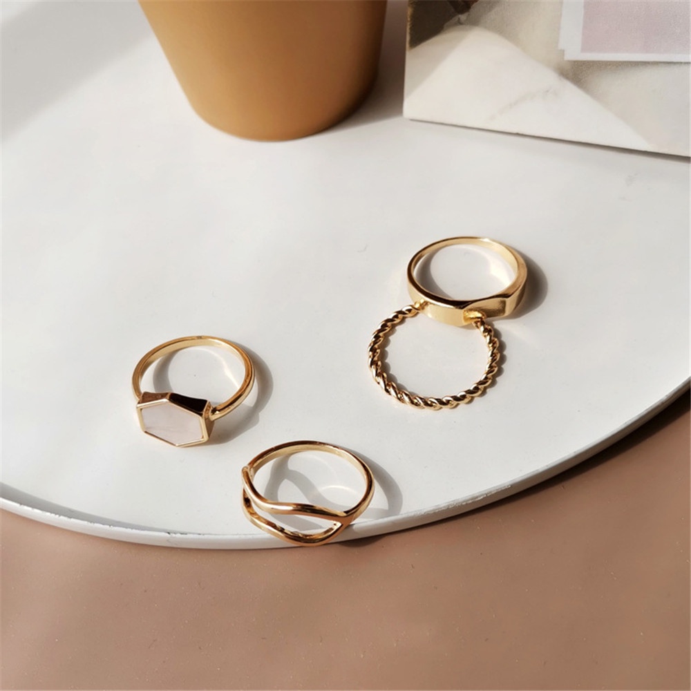 4 pcs Set INS Korea Sederhana Cincin Emas Empat potong untuk Wanita