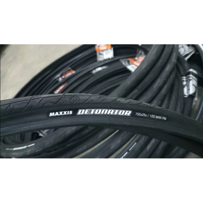 Ban Luar Maxxis Detonator 700 x 25 Kawat Road