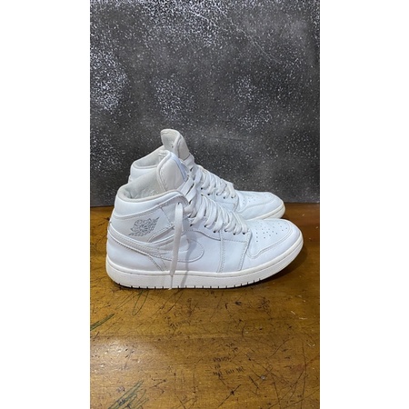 nike air jordan 1 mid triple white