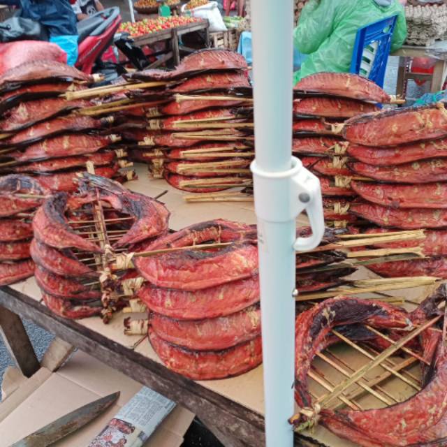 

Ikan cakalang fufu besar