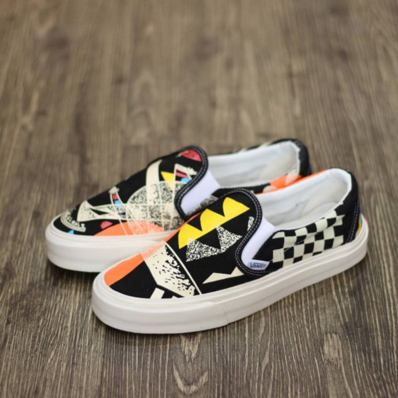 VANS SLIP ON MOMA BLACK