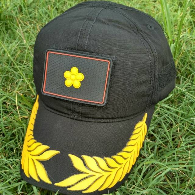 Topi pamen polri padi kuning - melati satu list merah