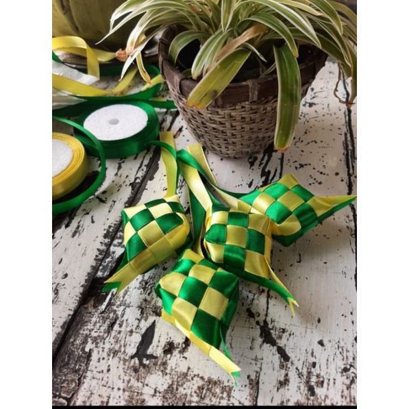 

Pita Ketupat / Ketupat Mini / Ketupat Parcel / Pita Parcel