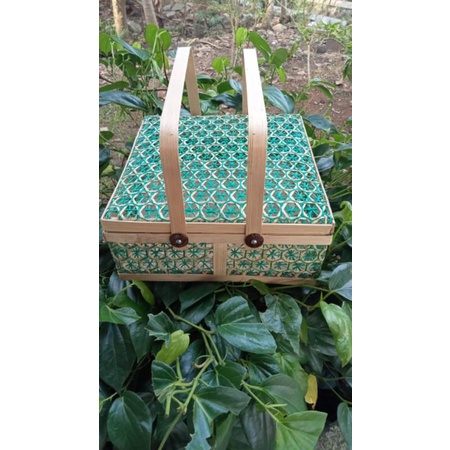 

READY Kotak seserahan hantaran parcel hampers uk 30x30 (dominan biru)