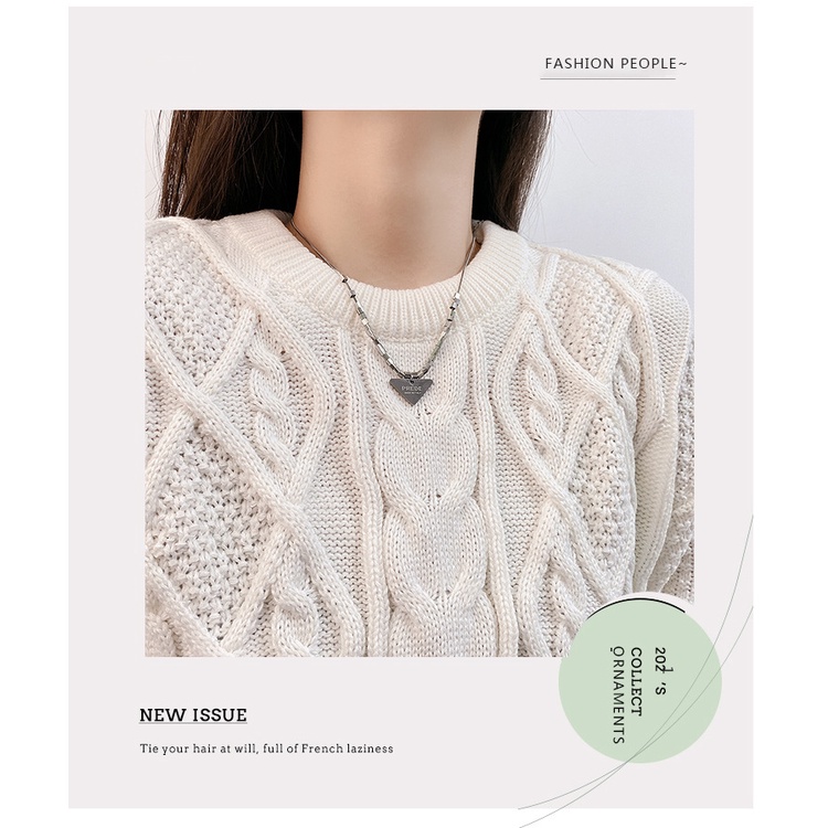 Retro minoritas desain titanium steel segitiga huruf: kalung untuk pria dan wanita sederhana sweater