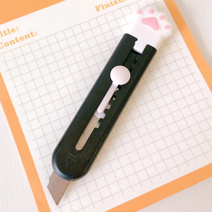 

MINKYS Pisau Cutter Mini Pemotong Kertas Desain Cat Paw - MCP120 - Black