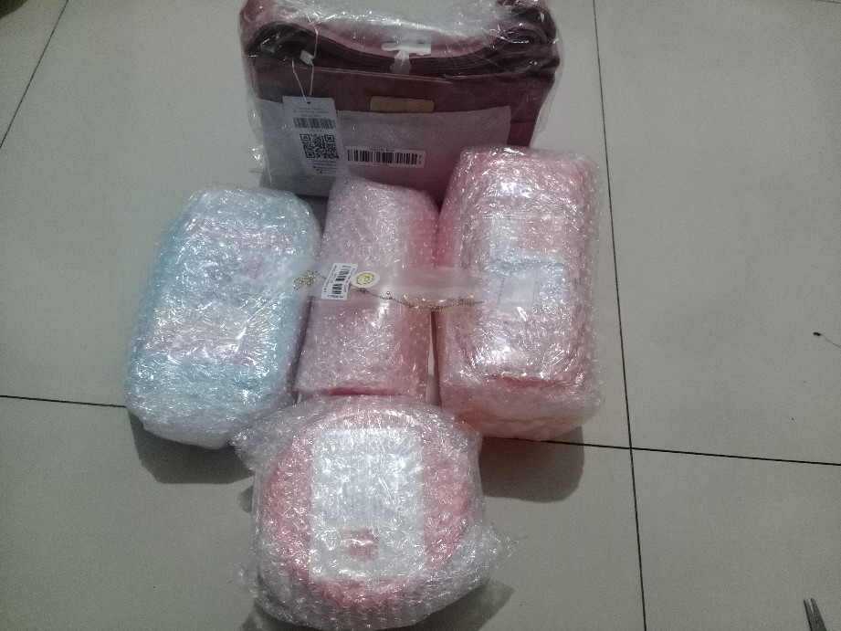 Valence Set Sophie Martin Sunday