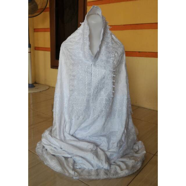 Mukena terusan sutra jepang