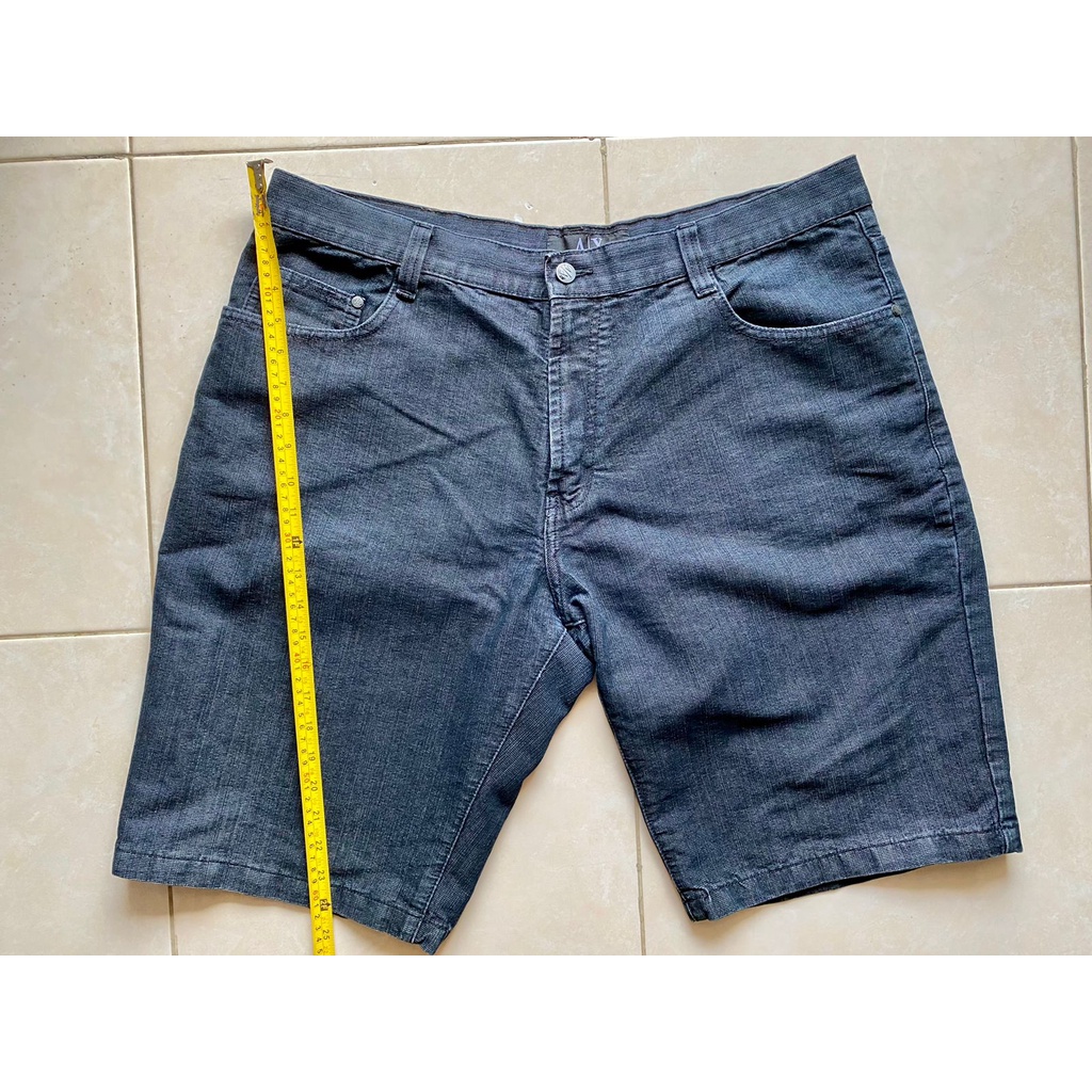 CELANA JEANS BEKAS CELANA JEANS ARMANI EXCHANGE PENDEK SIZE 43 PRELOVED